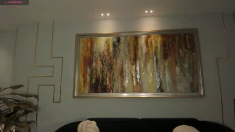 Snapshot of rossirivers chatting on 02-18-26, 12:12 Rossie Rivers online show from 02-18-26, 12:12