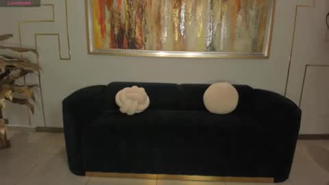 Snapshot of rossirivers chatting on 02-20-26, 11:32 Rossie Rivers online show from 02-20-26, 11:32