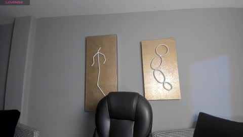 Snapshot of rossirivers chatting on 02-23-26, 12:13 Rossie Rivers online show from 02-23-26, 12:13