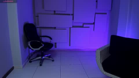 Snapshot of rossirivers chatting on 02-27-26, 12:05 Rossie Rivers online show from 02-27-26, 12:05