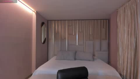 Snapshot of rossirivers chatting on 03-20-26, 12:10 Rossie Rivers online show from 03-20-26, 12:10