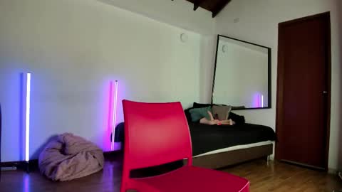 Snapshot of rossmildrey chatting on 03-23-26, 11:58 Ross Mildrey online show from 03-23-26, 11:58