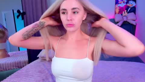 Snapshot of rossy_x_ chatting on 06-19-26, 11:41 Rossy 630 pm - 230 am online show from 06-19-26, 11:41