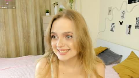 Snapshot of rosy_sigh chatting on 04-30-26, 09:30 Im Luna online show from 04-30-26, 09:30