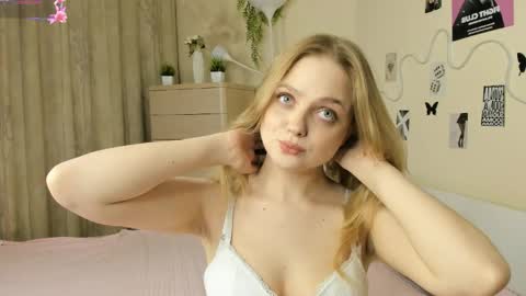 Snapshot of rosy_sigh chatting on 05-01-26, 09:08 Im Luna online show from 05-01-26, 09:08