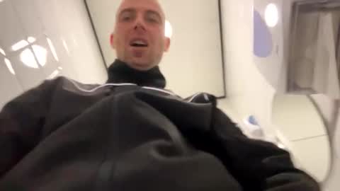 Snapshot of rotteei1 chatting on 10-09-25, 08:12 rotteei1 online show from 10-09-25, 08:12