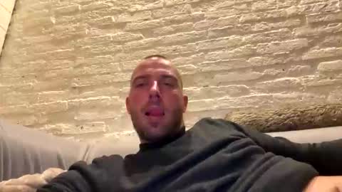 Snapshot of rotteei1 chatting on 10-16-25, 08:54 rotteei1 online show from 10-16-25, 08:54