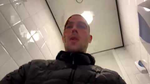 Snapshot of rotteei1 chatting on 10-23-25, 08:24 rotteei1 online show from 10-23-25, 08:24