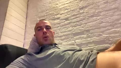 Snapshot of rotteei1 chatting on 11-24-25, 08:30 rotteei1 online show from 11-24-25, 08:30