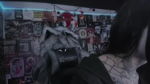 Snapshot of rotten_dreams chatting on 02-11-26, 10:04 rot online show from 02-11-26, 10:04