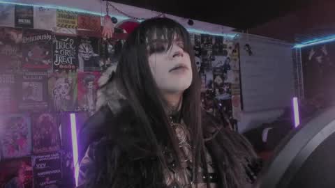 Snapshot of rotten_dreams chatting on 04-07-26, 12:00 rot online show from 04-07-26, 12:00