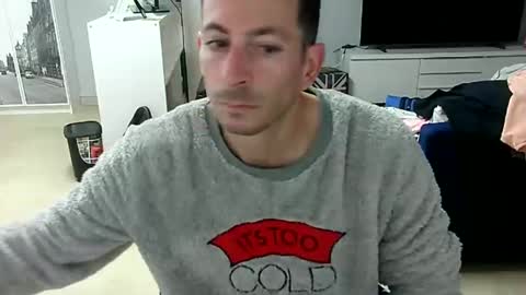 Snapshot of roubarixx chatting on 12-18-24, 08:31 roubarixx online show from 12-18-24, 08:31