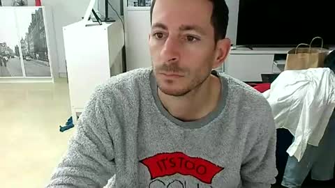 Snapshot of roubarixx chatting on 01-08-25, 07:55 roubarixx online show from 01-08-25, 07:55