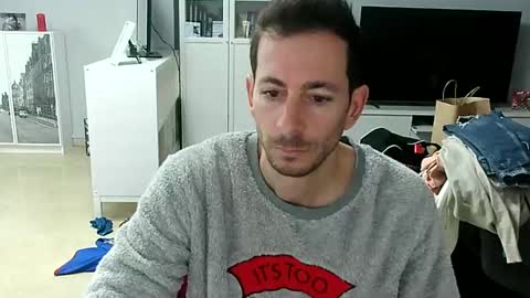 Snapshot of roubarixx chatting on 01-19-25, 08:50 roubarixx online show from 01-19-25, 08:50