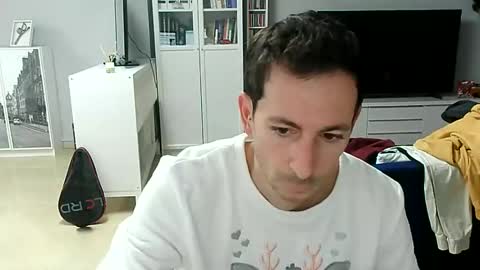 Snapshot of roubarixx chatting on 01-31-25, 08:01 roubarixx online show from 01-31-25, 08:01
