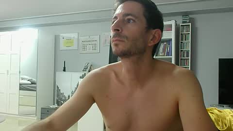 Snapshot of roubarixx chatting on 09-19-25, 07:32 roubarixx online show from 09-19-25, 07:32