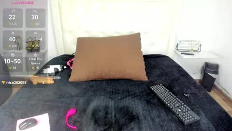 Snapshot of rouse_sexy_hotxx77 chatting on 10-29-25, 02:03 rouse_sexy_hotxx77 online show from 10-29-25, 02:03