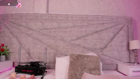Snapshot of rouse_sweet_ chatting on 05-27-26, 11:24 ROUSE online show from 05-27-26, 11:24