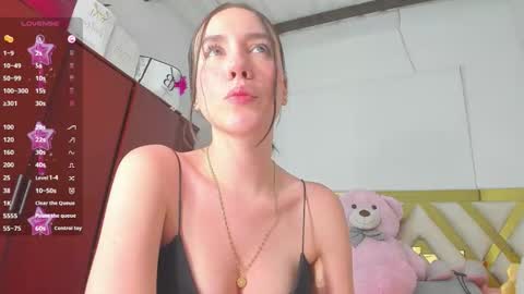 Snapshot of rousee_yarelds chatting on 10-14-25, 03:07 rousee_yarelds online show from 10-14-25, 03:07