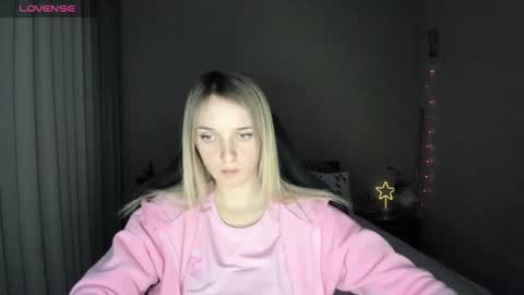 Snapshot of rousereed chatting on 12-05-24, 04:55 Rouse online show from 12-05-24, 04:55