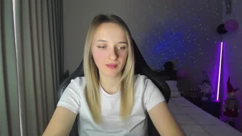 Snapshot of rousereed chatting on 12-15-24, 11:01 Rouse online show from 12-15-24, 11:01