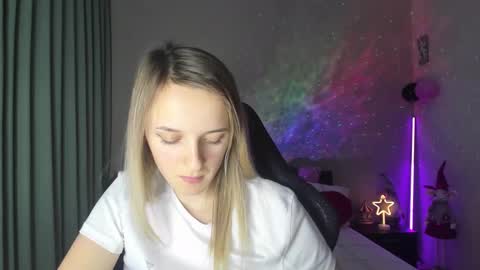 Snapshot of rousereed chatting on 12-18-24, 06:46 Rouse online show from 12-18-24, 06:46