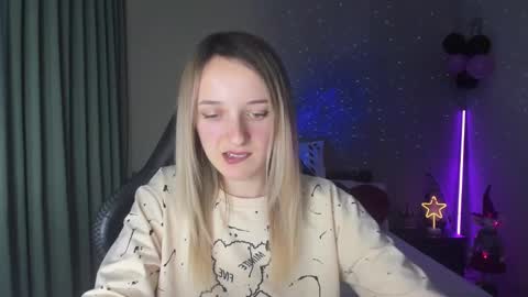 Snapshot of rousereed chatting on 12-20-24, 01:43 Rouse online show from 12-20-24, 01:43