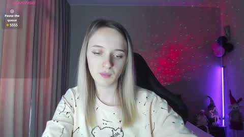 Snapshot of rousereed chatting on 01-12-25, 01:05 Rouse online show from 01-12-25, 01:05