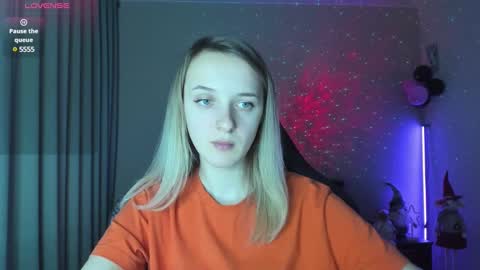 Snapshot of rousereed chatting on 01-16-25, 01:25 Rouse online show from 01-16-25, 01:25