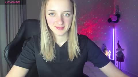 Snapshot of rousereed chatting on 01-21-25, 10:41 Rouse online show from 01-21-25, 10:41