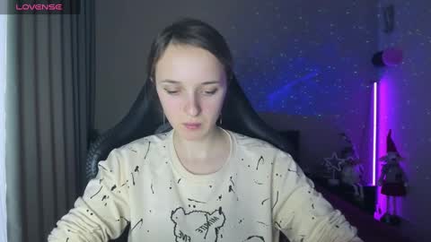 Snapshot of rousereed chatting on 02-06-25, 01:54 Rouse online show from 02-06-25, 01:54