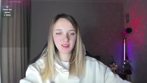Snapshot of rousereed chatting on 02-15-25, 07:27 Rouse online show from 02-15-25, 07:27