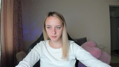 Snapshot of rousereed chatting on 09-20-25, 06:14 Rouse online show from 09-20-25, 06:14