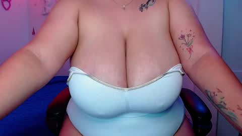 Snapshot of rousrossell_4 chatting on 12-14-24, 10:50 Call me Rous online show from 12-14-24, 10:50