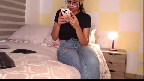 Rouss marie henao  online show from 06-14-26, 05:59