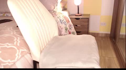 Rouss marie henao  online show from 06-15-26, 10:34