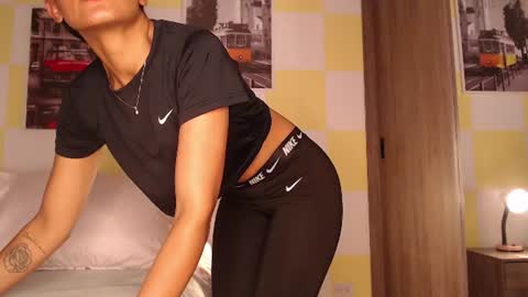 Rouss marie henao  online show from 06-26-26, 02:05