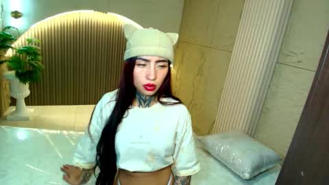 Roux  online show from 03-22-26, 03:43