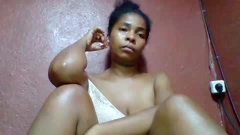 rovaelyah online show from 11-20-25, 06:29