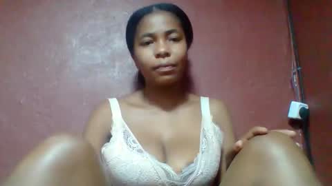 Snapshot of rovaelyah chatting on 02-18-26, 02:40 rovaelyah online show from 02-18-26, 02:40