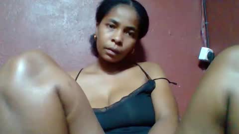 Snapshot of rovaelyah chatting on 02-19-26, 05:25 rovaelyah online show from 02-19-26, 05:25