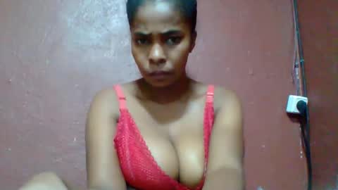 Snapshot of rovaelyah chatting on 03-09-26, 03:05 rovaelyah online show from 03-09-26, 03:05