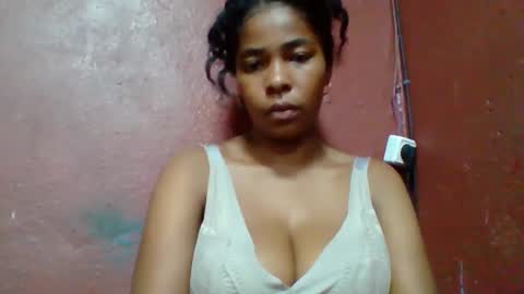 Snapshot of rovaelyah chatting on 03-16-26, 03:01 rovaelyah online show from 03-16-26, 03:01
