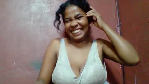 Snapshot of rovaelyah chatting on 03-16-26, 05:44 rovaelyah online show from 03-16-26, 05:44