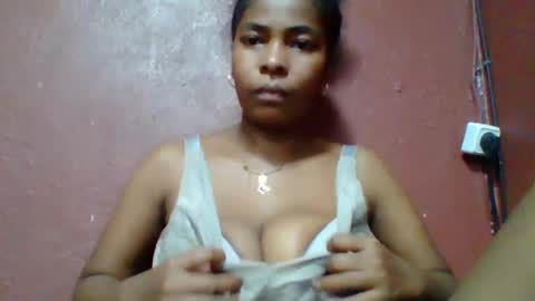 Snapshot of rovaelyah chatting on 03-21-26, 08:23 rovaelyah online show from 03-21-26, 08:23