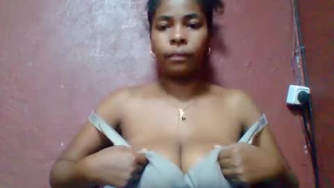 Snapshot of rovaelyah chatting on 03-23-26, 04:22 rovaelyah online show from 03-23-26, 04:22