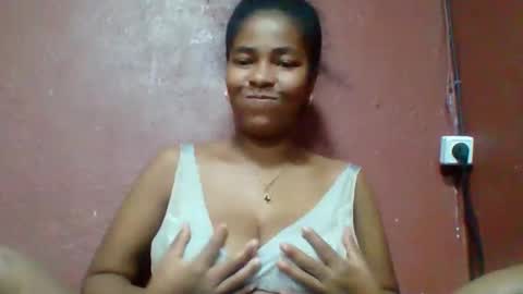 Snapshot of rovaelyah chatting on 03-25-26, 05:30 rovaelyah online show from 03-25-26, 05:30