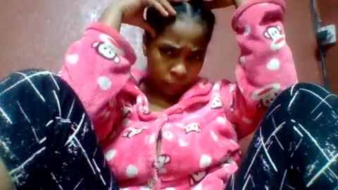 rovaelyah online show from 06-17-26, 05:43