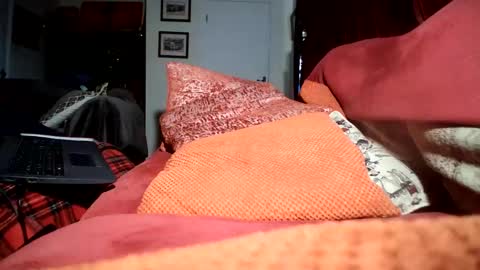 rowa987161 online show from 04-04-26, 11:40