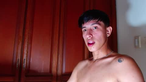 Snapshot of rowanboy23 chatting on 09-10-25, 02:22 rowanboy23 online show from 09-10-25, 02:22